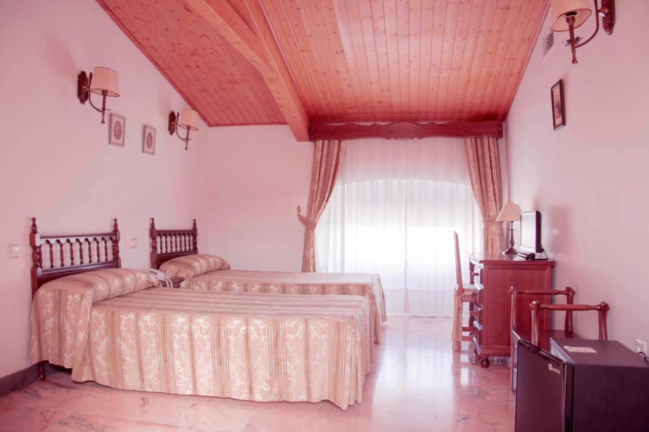 Victoria Hotel Trujillo Buitenkant foto